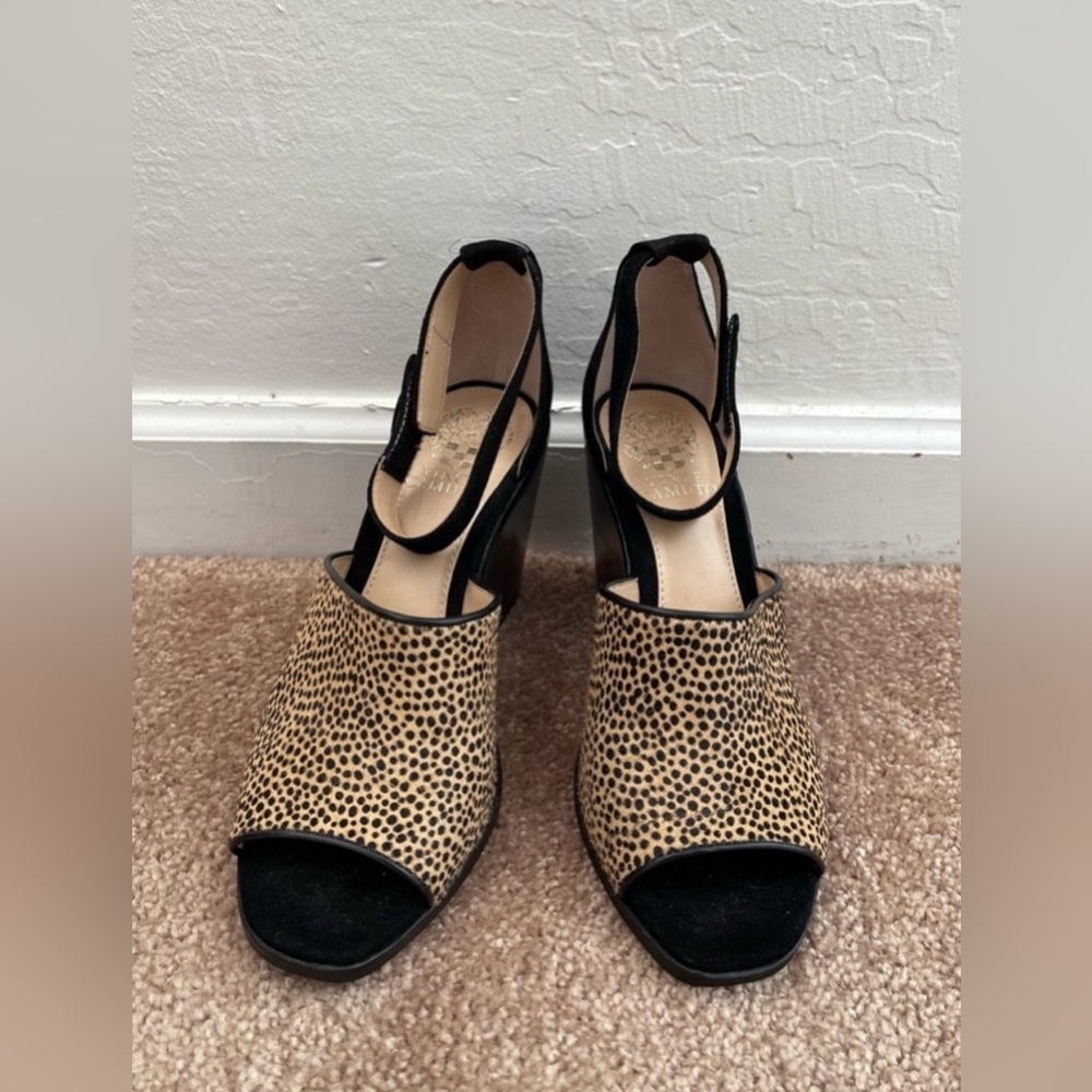Vince Camauto Wedges